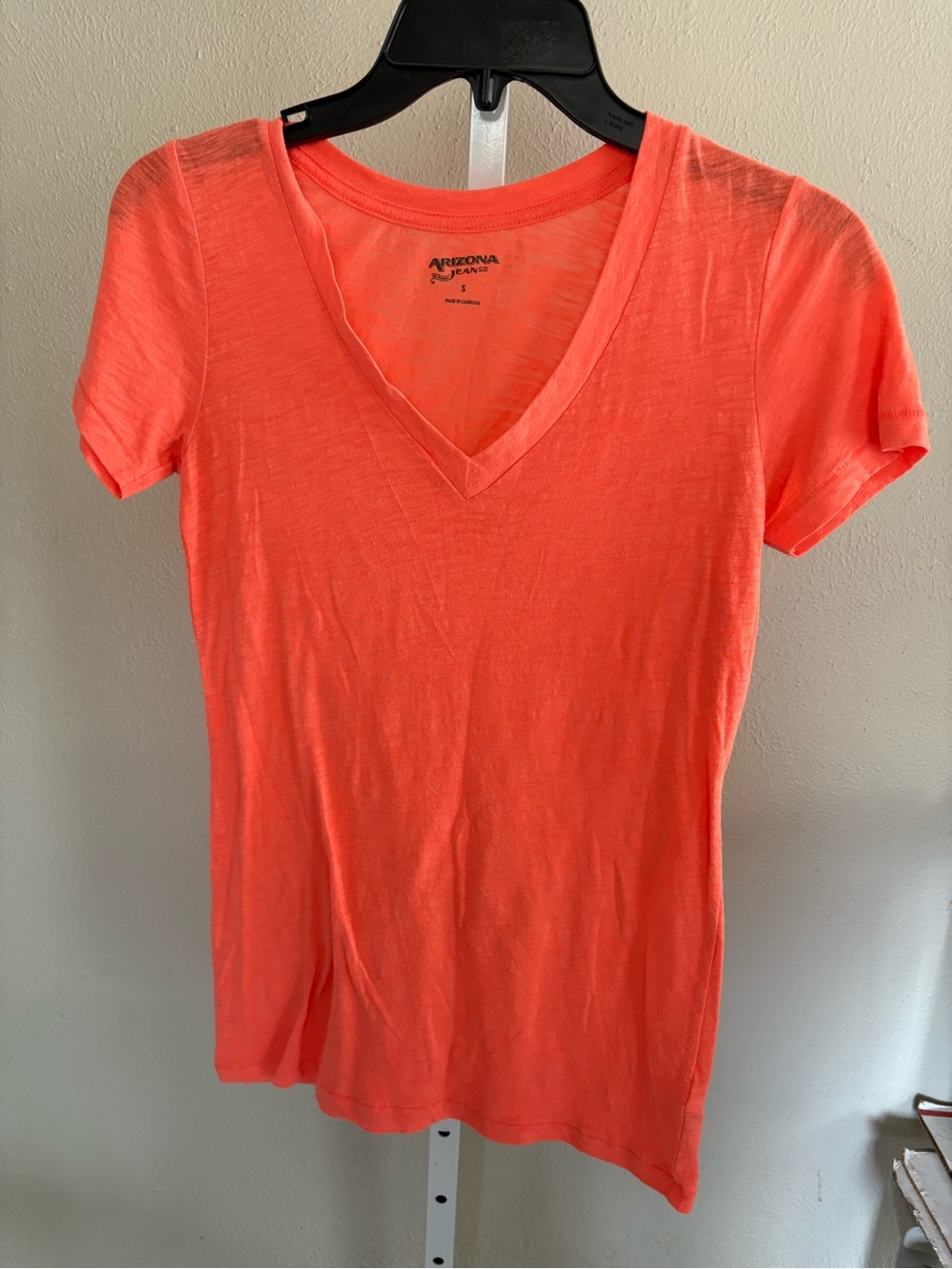 Arizona Jean Company Neon Coral V-Neck Short Sleeve Tee